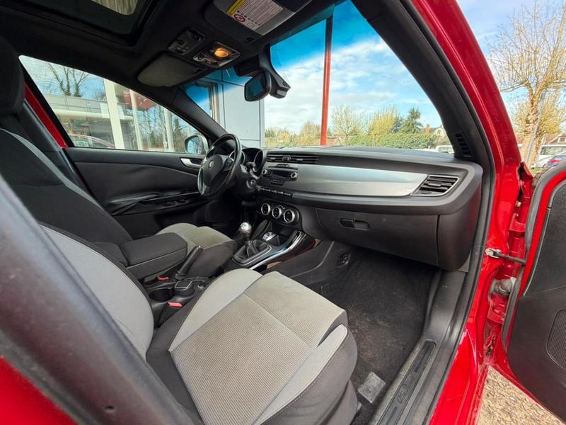 Alfa Romeo Giulietta 1.4 Turbo 170ch – Compacte Sportive 2011 - 117 000km Garantie 6 Mois