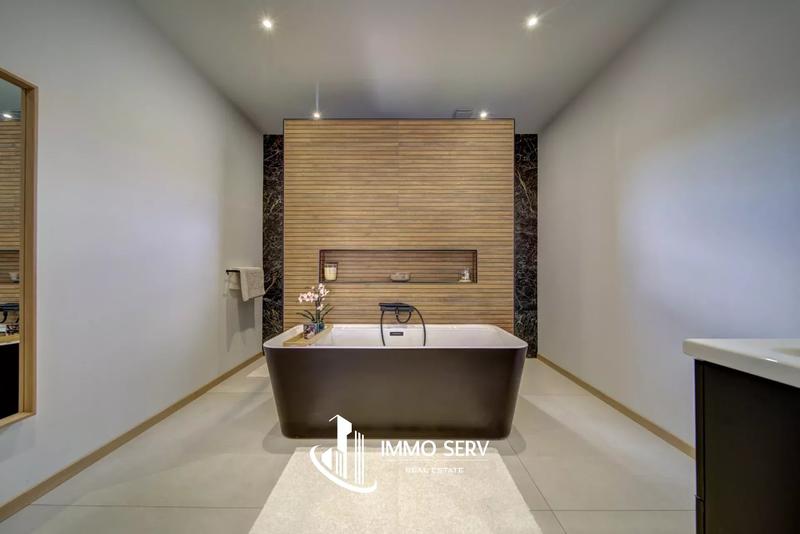 Villa - 260 m² - 7 pièces