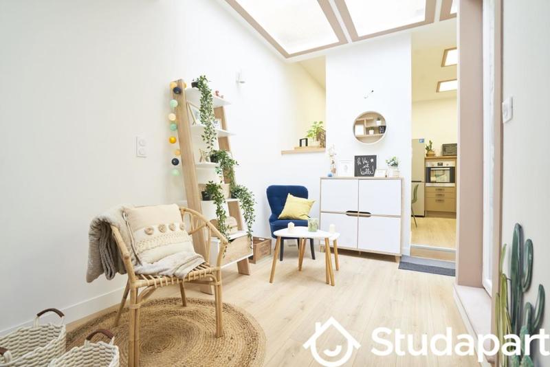 Chambre - 14 m² - 1 pièce