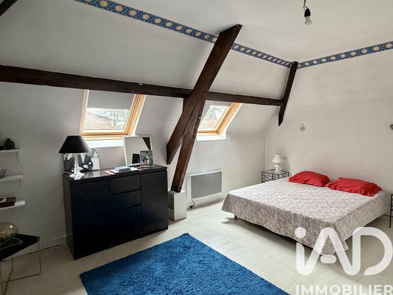 Maison - 240 m² - 10 pièces