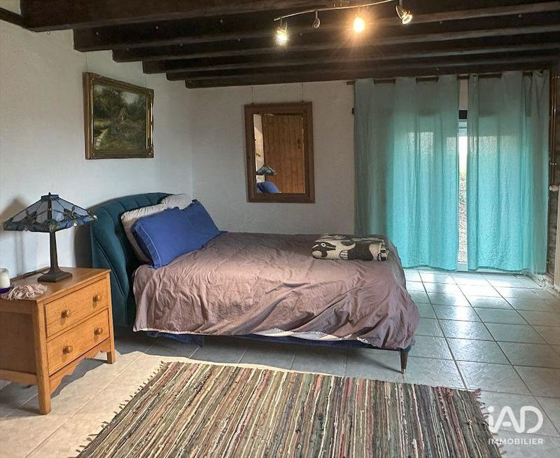 Maison - 222 m² - 7 pièces