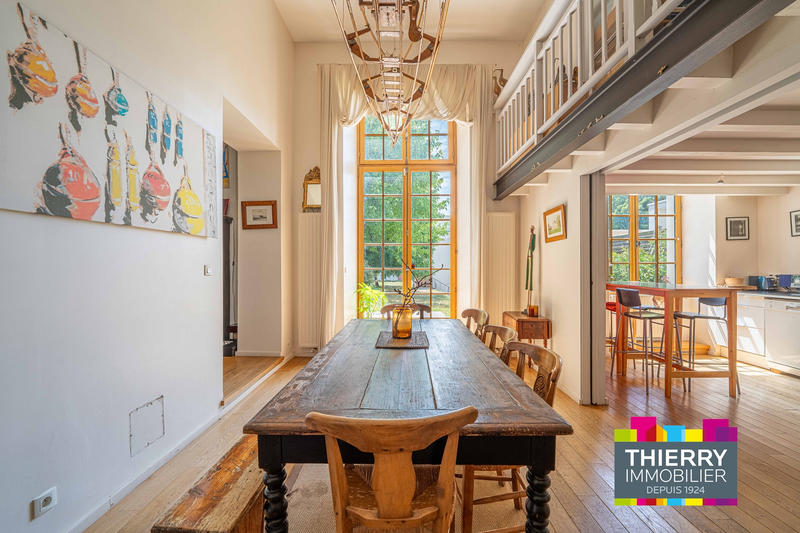 Appartement - 198 m² - 7 pièces