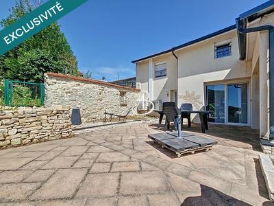 Maison de village - 240 m² - 8 pièces