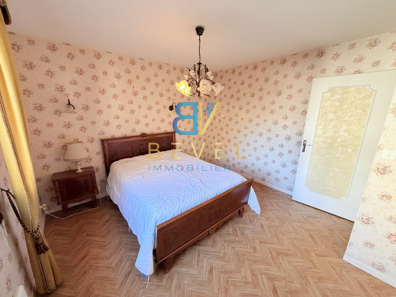 Appartement - 90 m² - 3 pièces