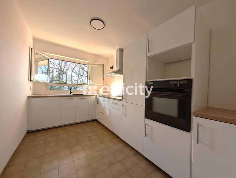 Appartement - 75 m² - 4 pièces