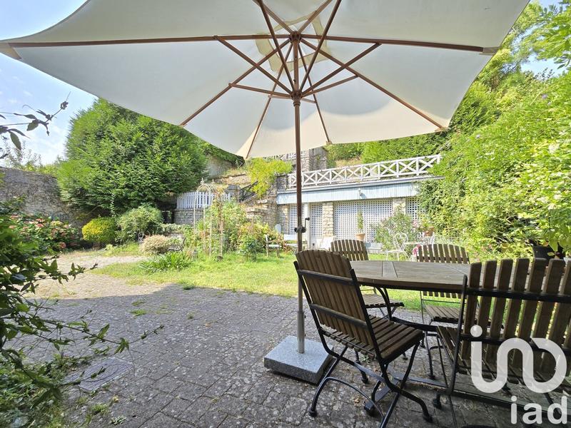 Maison - 196 m² - 7 pièces