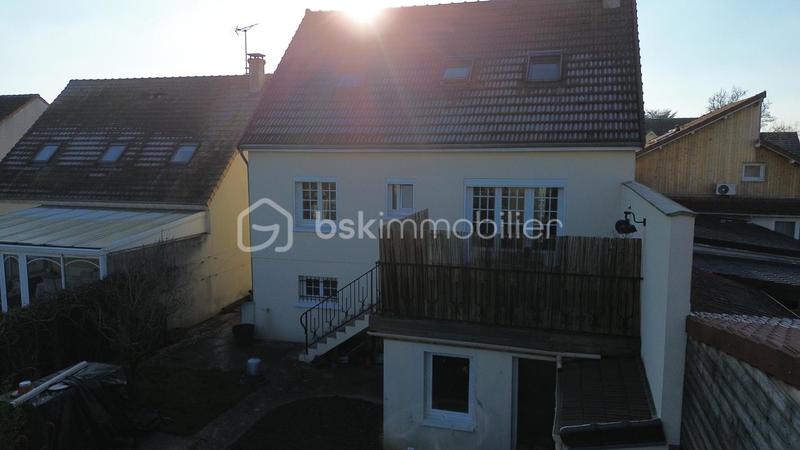 Pavillon - 175 m² - 9 pièces