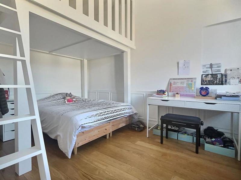 Maison - 230 m² - 6 pièces