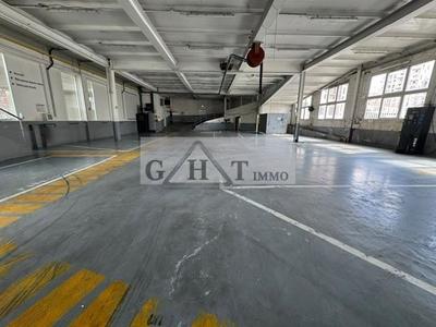 Entrepôt - 2 239 m²