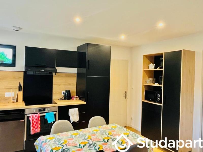 Chambre - 12 m² - 1 pièce