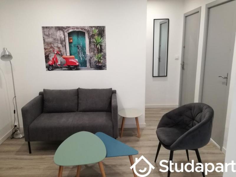 Chambre - 12 m² - 1 pièce