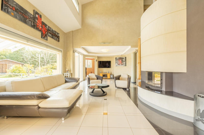 Maison - 172 m² - 6 pièces