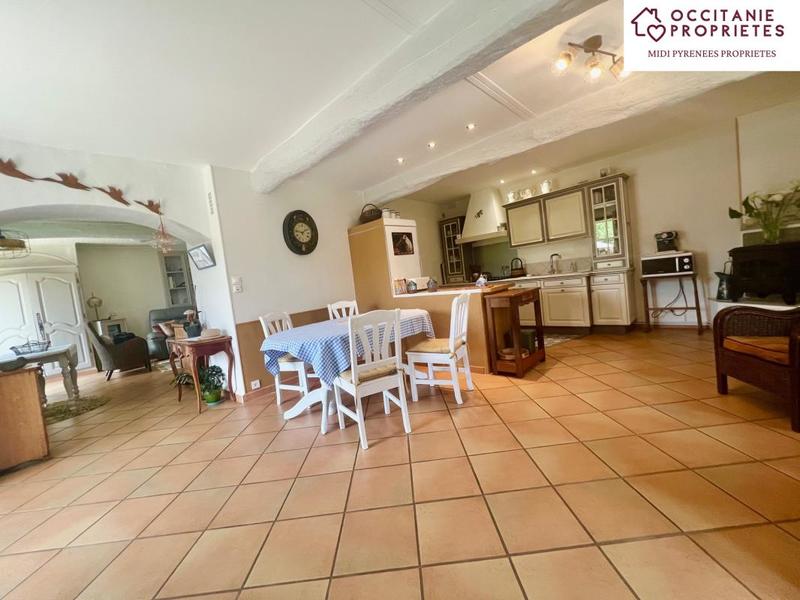 Propriété - 153 m² - 7 pièces