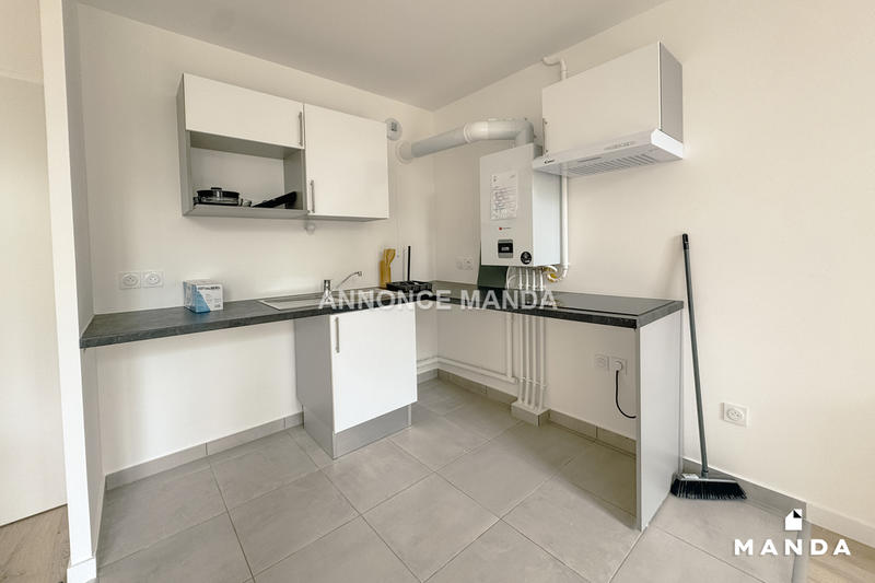 Chambre - 10 m² - 4 pièces