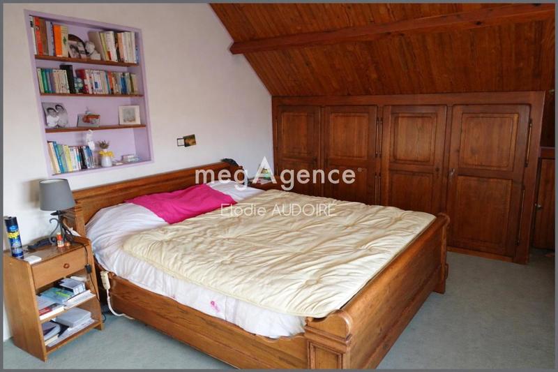 Maison traditionnelle - 157 m² - 7 pièces