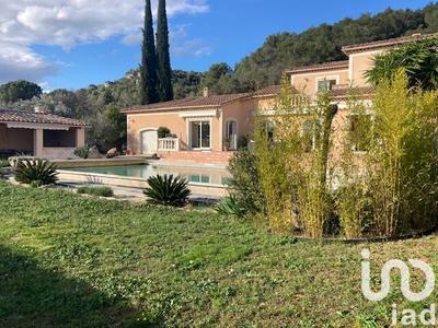 Maison - 187 m² - 5 pièces