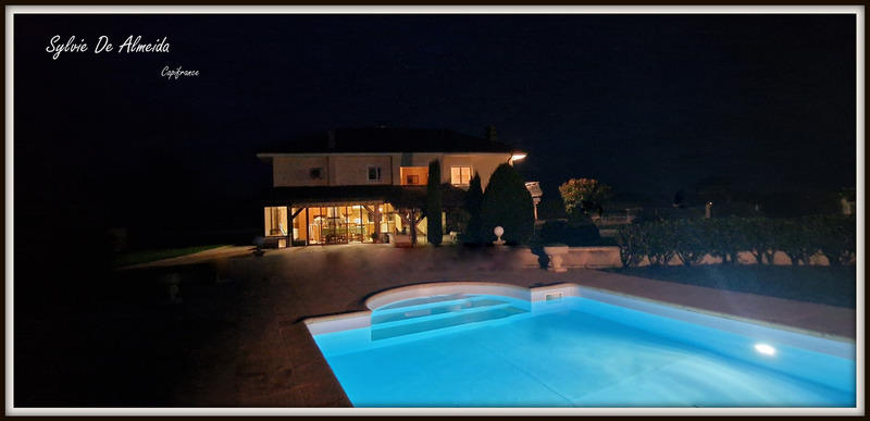 Maison - 206 m² - 6 pièces