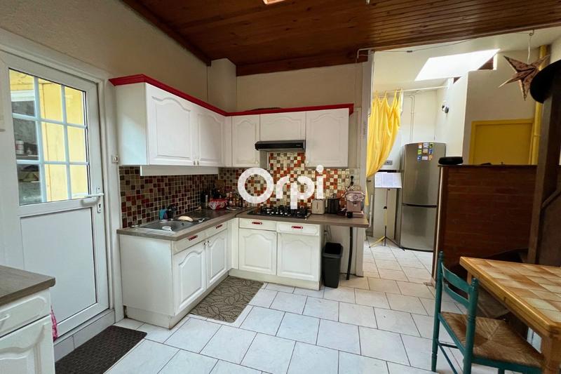 Maison - 90 m² - 5 pièces