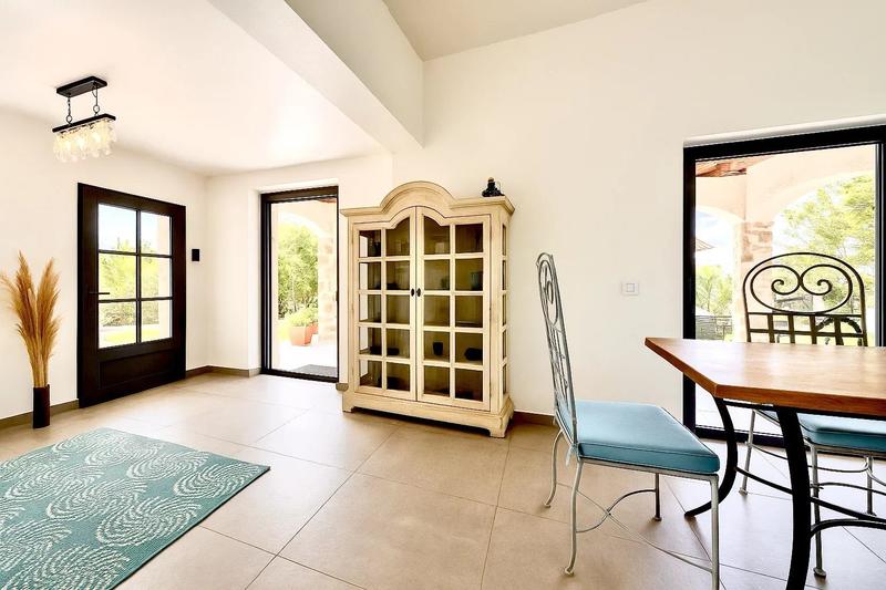 Maison - 190 m² - 8 pièces