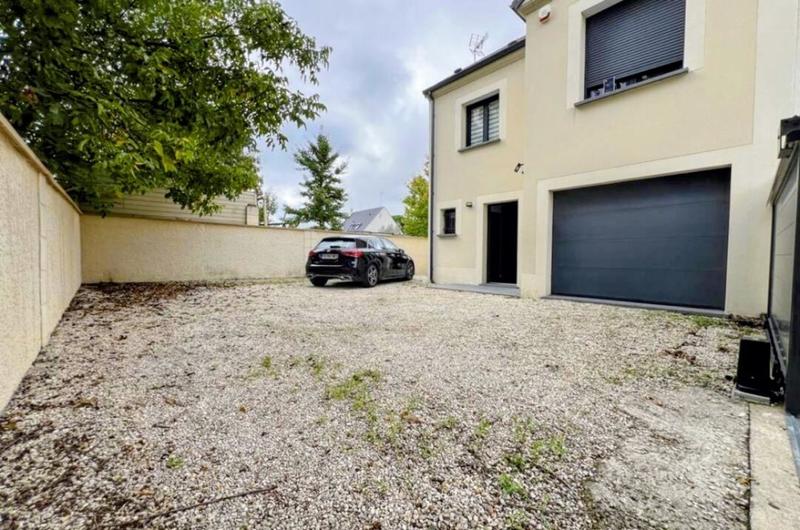 Pavillon - 130 m² - 7 pièces