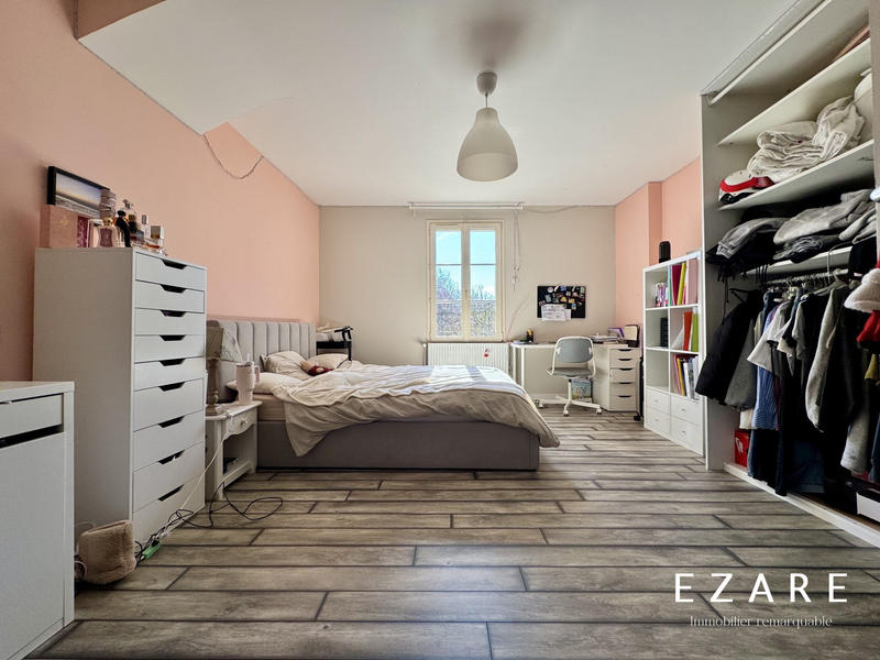 Maison - 192 m² - 6 pièces