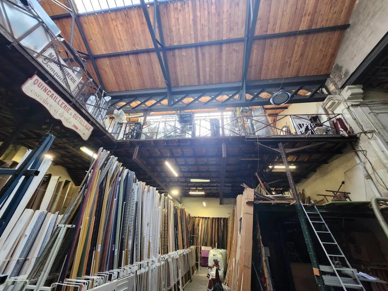 Entrepôt - 750 m² - 5 pièces