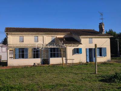 Maison - 90 m² - 5 pièces