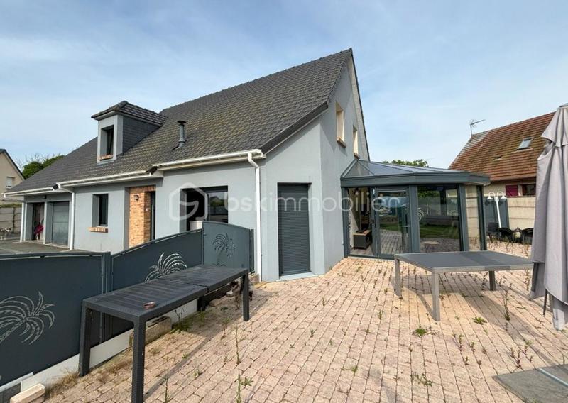 Maison traditionnelle - 168 m² - 6 pièces