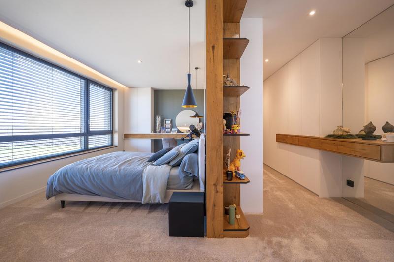 Maison - 253 m² - 8 pièces