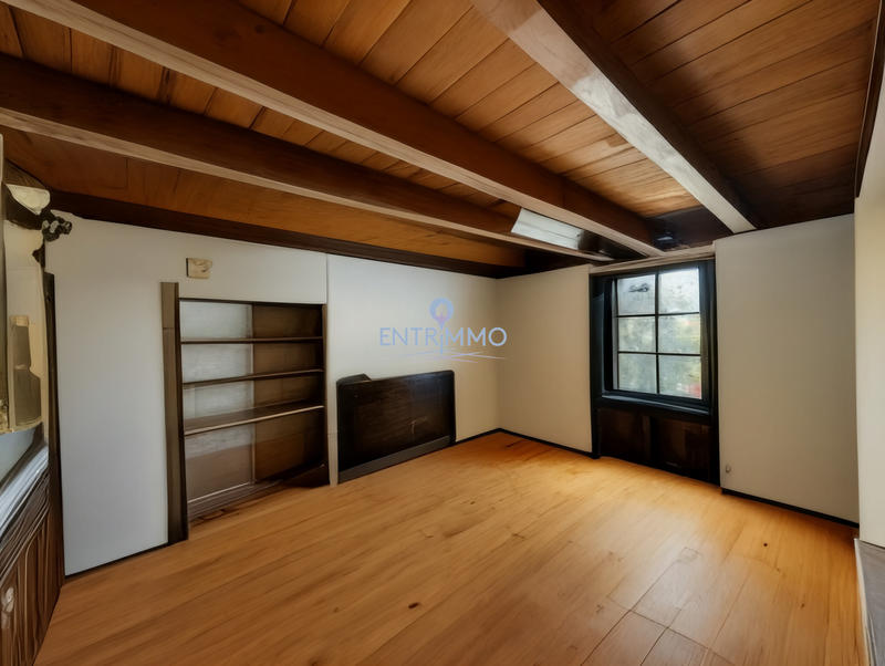 Ferme - 300 m² - 2 pièces