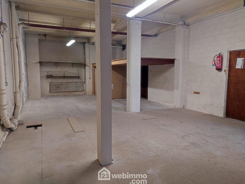 Local commercial - 74 m² - 1 pièce