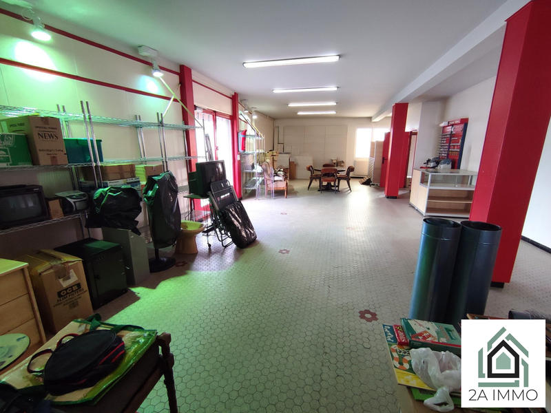 Maison - 230 m² - 9 pièces