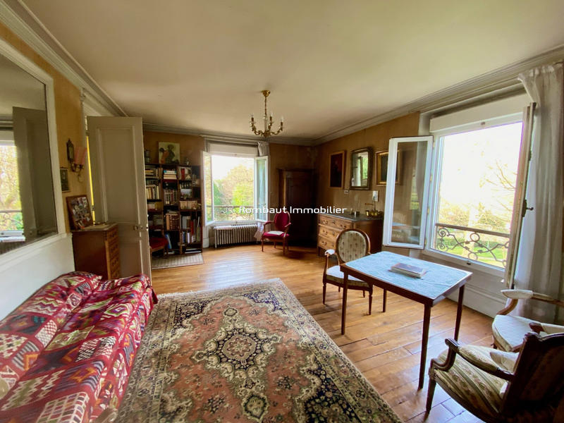 Maison - 190 m² - 9 pièces