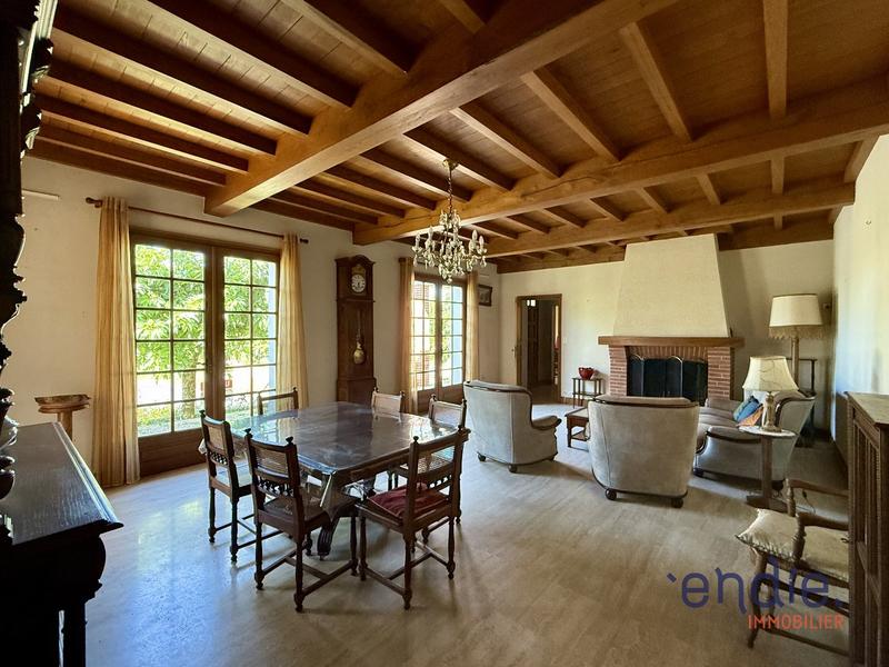 Maison - 158 m² - 6 pièces