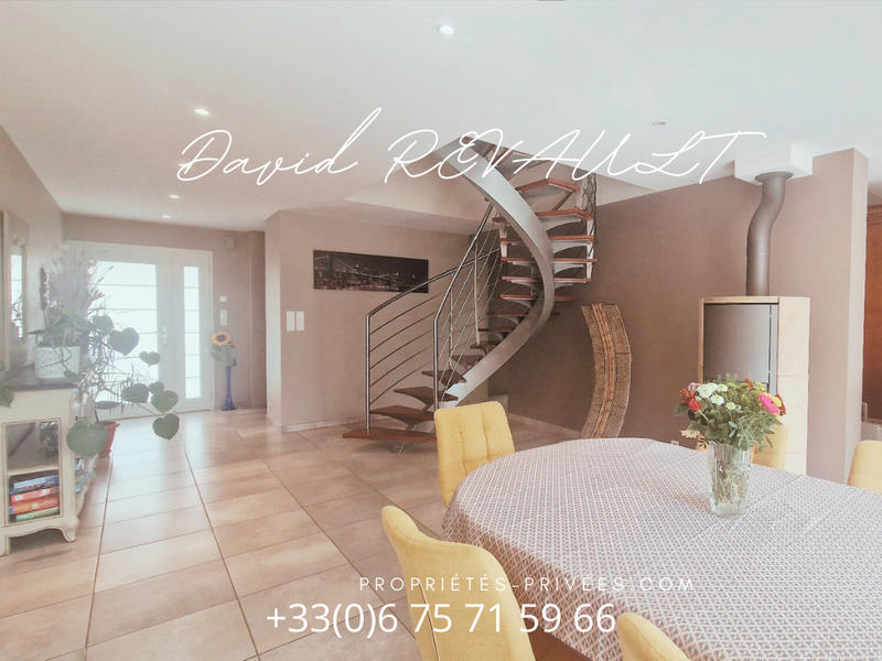 Maison - 143 m² - 6 pièces