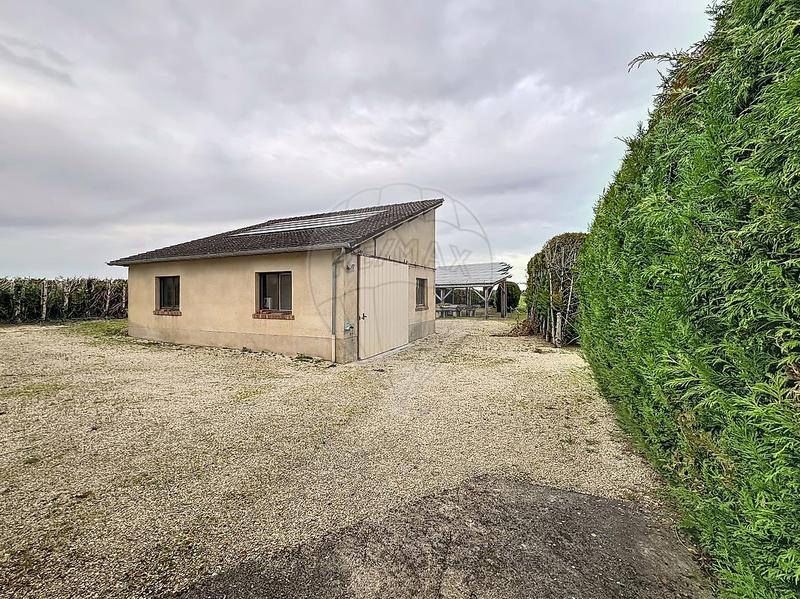 Maison - 300 m² - 5 pièces