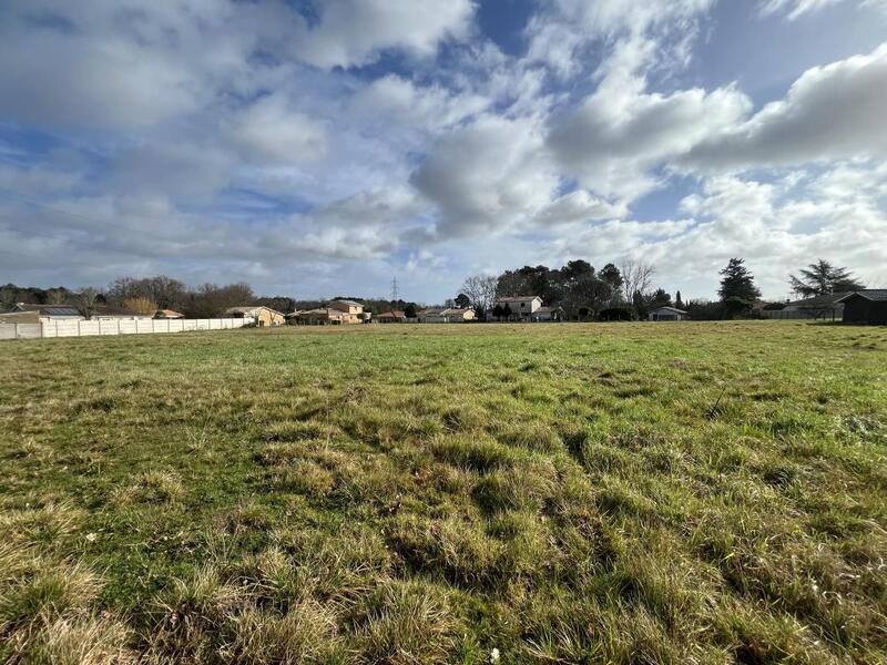 Terrain constructible - 582 m²