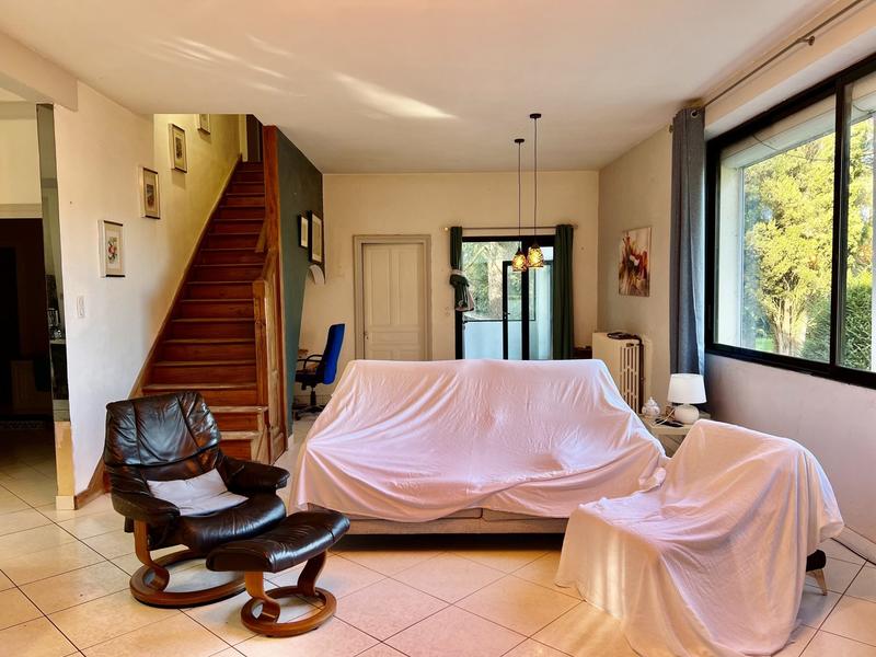 Maison traditionnelle - 220 m² - 6 pièces