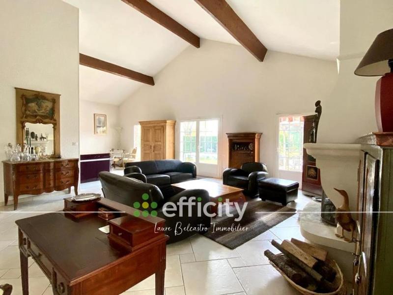 Maison - 160 m² - 8 pièces