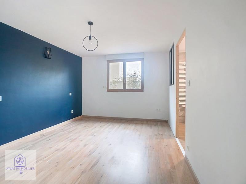 Maison - 215 m² - 8 pièces