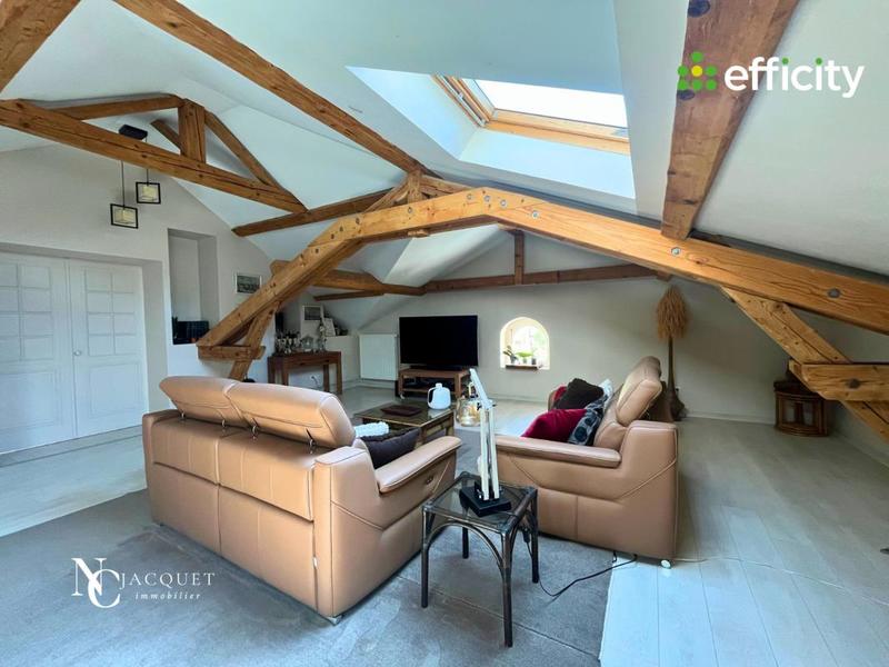 Maison - 275 m² - 7 pièces