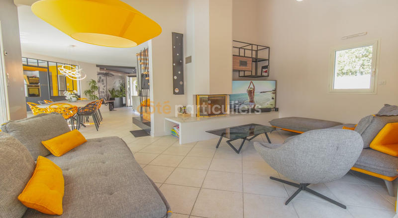 Maison d'architecte - 251 m² - 12 pièces