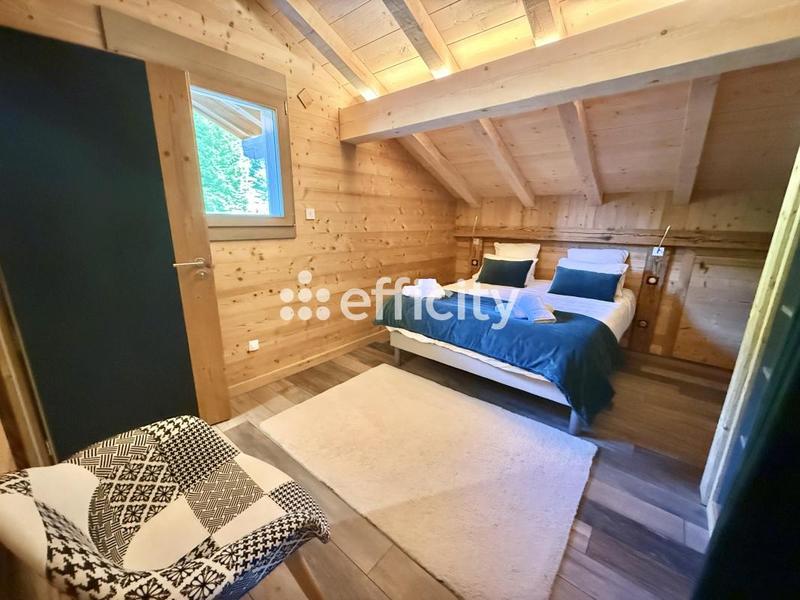 Maison - 330 m² - 10 pièces