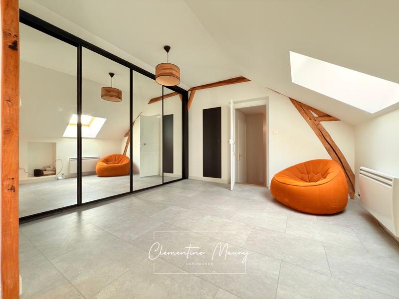 Maison - 168 m² - 6 pièces