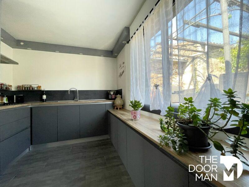 Maison - 180 m² - 4 pièces