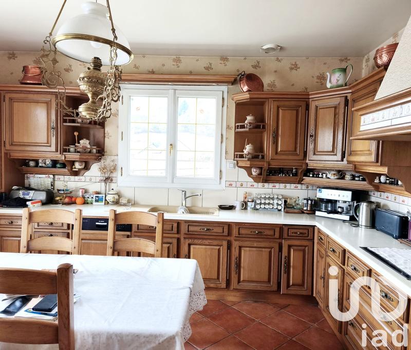 Maison - 210 m² - 6 pièces