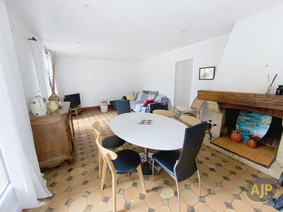 Maison - 90 m² - 5 pièces