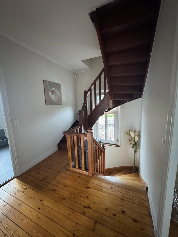 Maison - 154 m² - 9 pièces