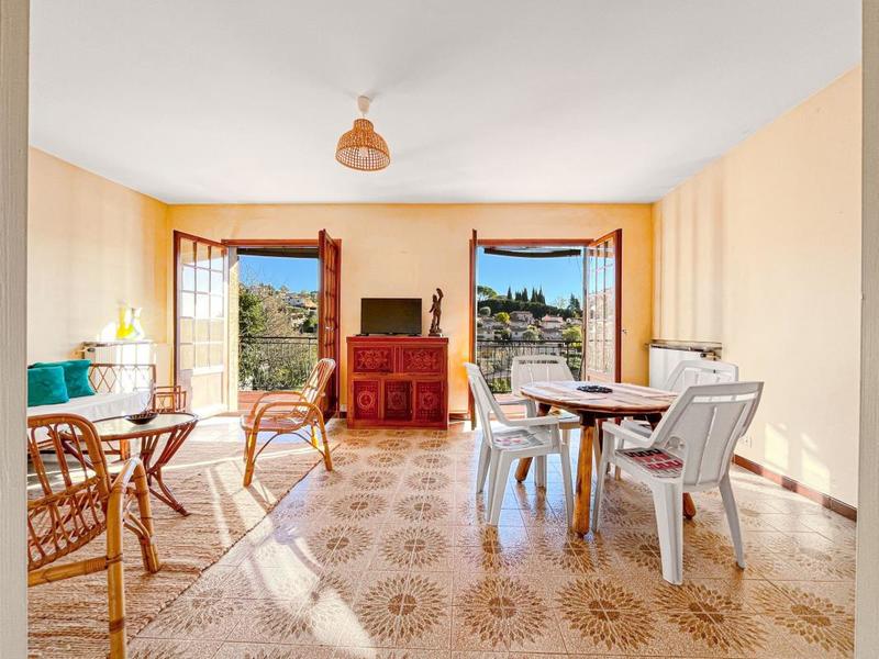 Maison - 200 m² - 7 pièces