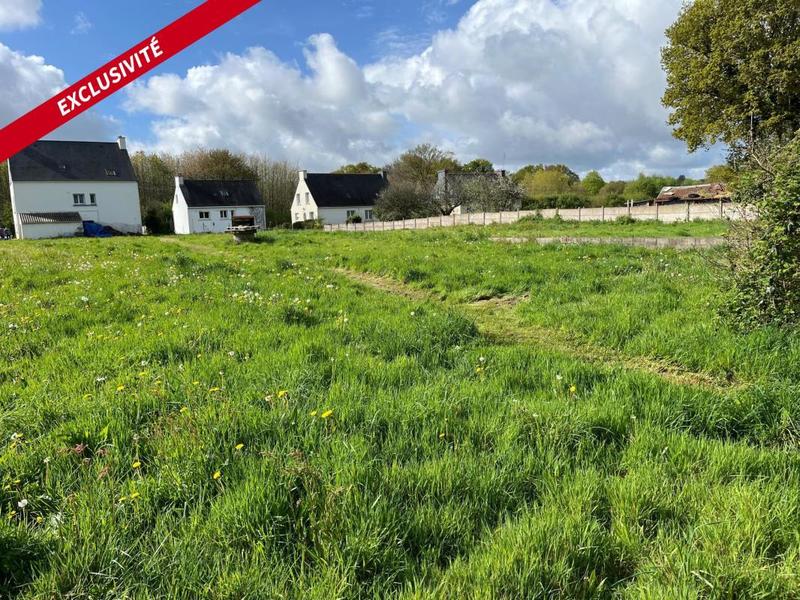 Terrain constructible - 1 000 m²